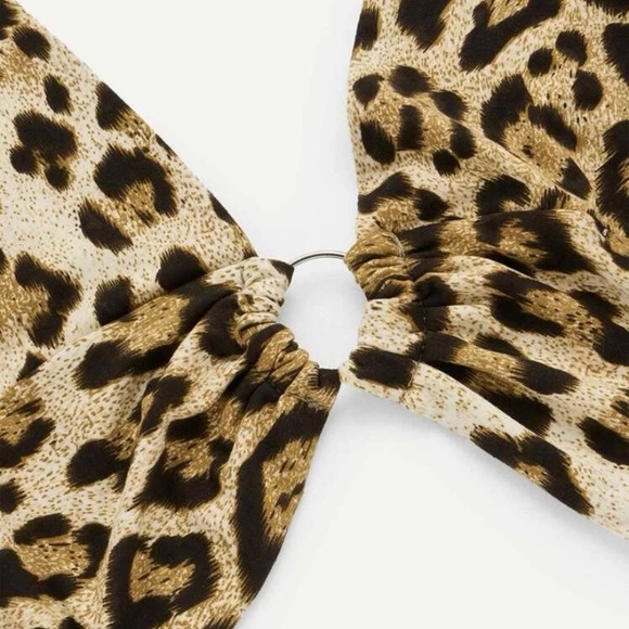SHEIN Leopard Plunge halter tie back top beautiful with jeans or shorts!… - Picture 6 of 9